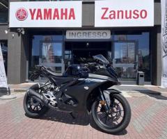 Yamaha YZF R125 - 1