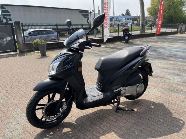 Sym Symphony 125 Scooter 125 patente B