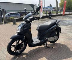 Sym Symphony 125 Scooter 125 patente B - 3