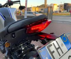 Yamaha MT-09 - 10