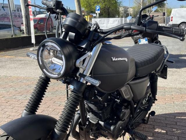 Keeway X-Light 125 guidabile pante auto