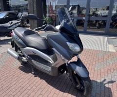 Yamaha X-Max 250 - 3