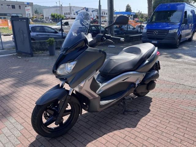Yamaha X-Max 250
