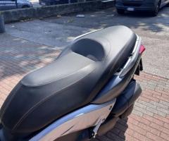 Yamaha X-Max 250 - 9