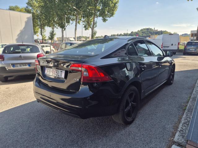 Volvo S60 D2 Kinetic E6B -- IN ARRIVO!!
