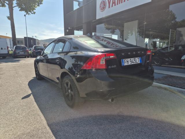 Volvo S60 D2 Kinetic E6B -- IN ARRIVO!!