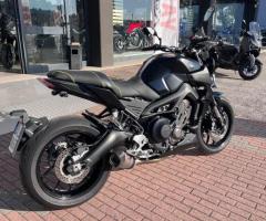 Yamaha MT-09 - 9