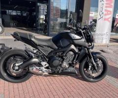 Yamaha MT-09 - 10