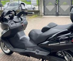 Suzuki Burgman 650 EXECUTIVE ABS Vetro elettrico - 15