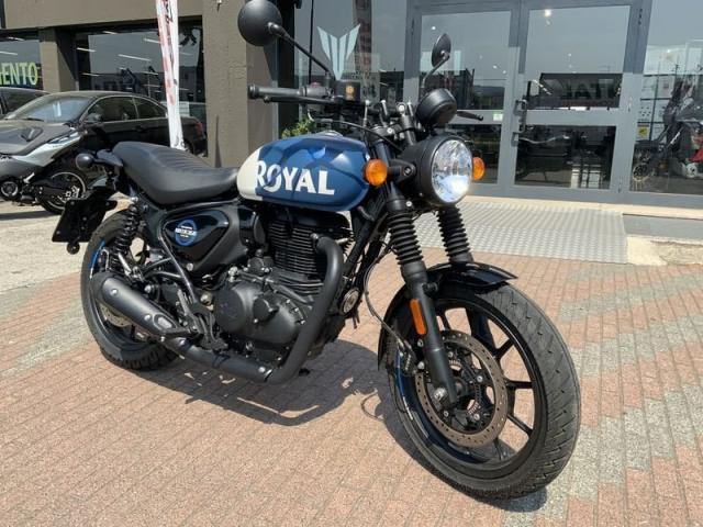 Royal Enfield HNTR 350 Pochi chilometri