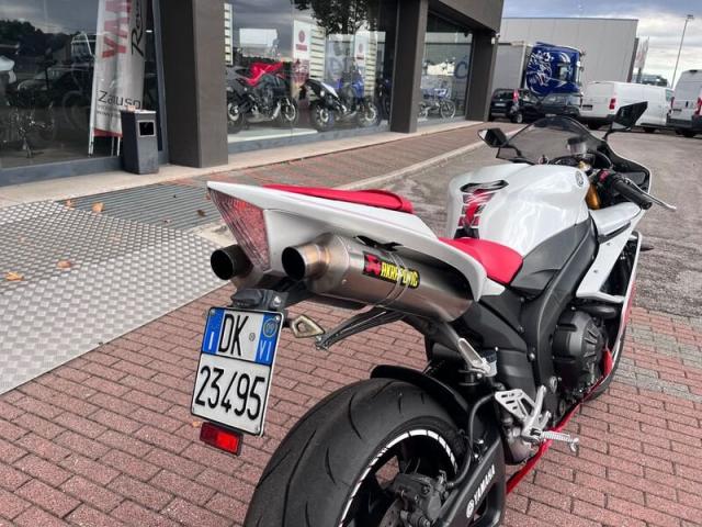 Yamaha YZF R1 Akrapovic