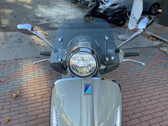 Piaggio Vespa 300 GTS