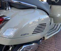 Piaggio Vespa 300 GTS - 7