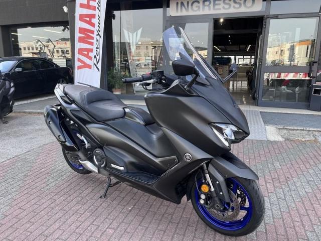 Yamaha T Max 560