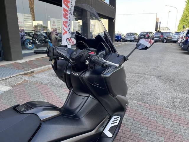 Yamaha T Max 560