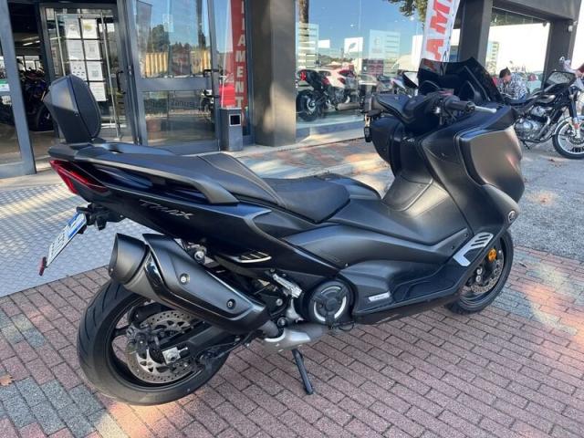 Yamaha T Max 560