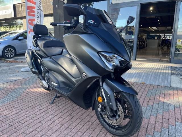 Yamaha T Max 560