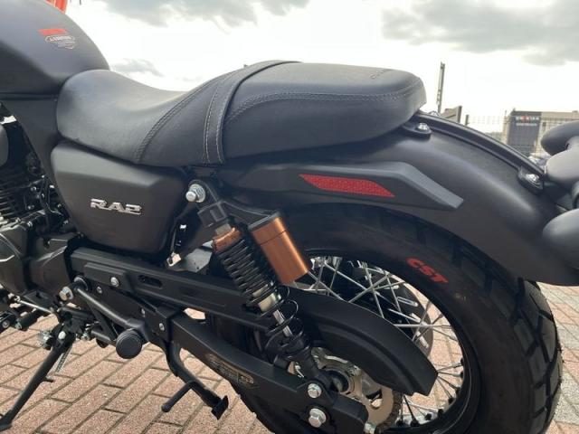 Cyclone RA2 moto Custom 125 patente B