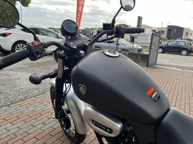Cyclone RA2 moto Custom 125 patente B