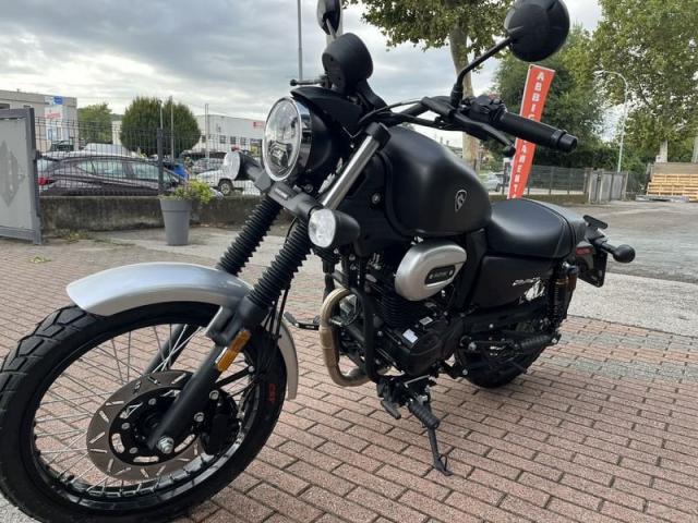 Cyclone RA2 moto Custom 125 patente B