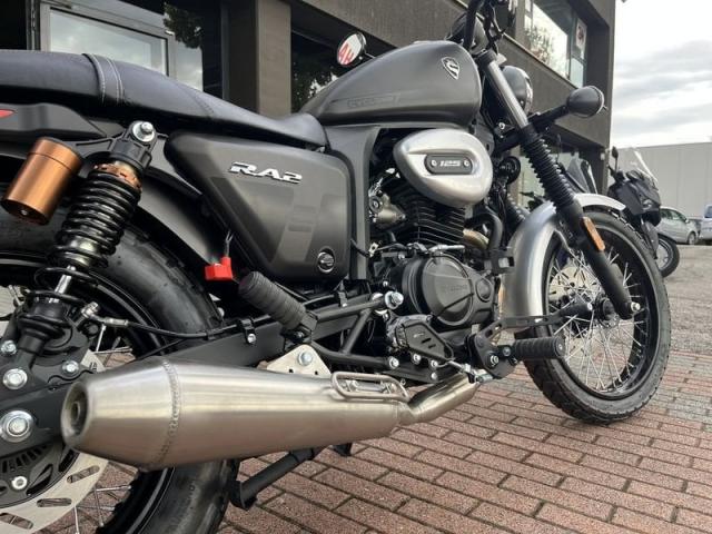 Cyclone RA2 moto Custom 125 patente B