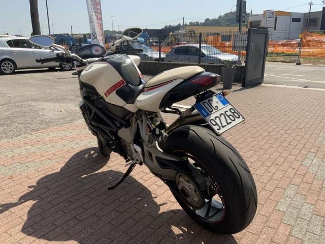 MV Agusta Brutale 910 Pochissimi chilometri unico proprietario