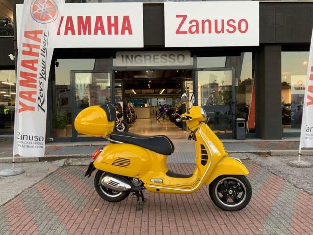 Piaggio Vespa 300 GTS