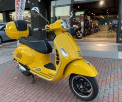 Piaggio Vespa 300 GTS - 2