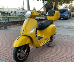 Piaggio Vespa 300 GTS - 3