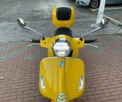 Piaggio Vespa 300 GTS - 4
