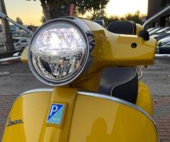 Piaggio Vespa 300 GTS - 5