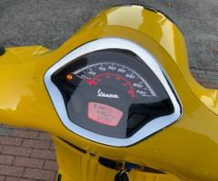 Piaggio Vespa 300 GTS - 10