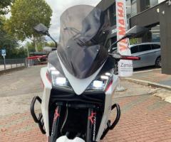 Moto Morini X-Cape 650 - 4