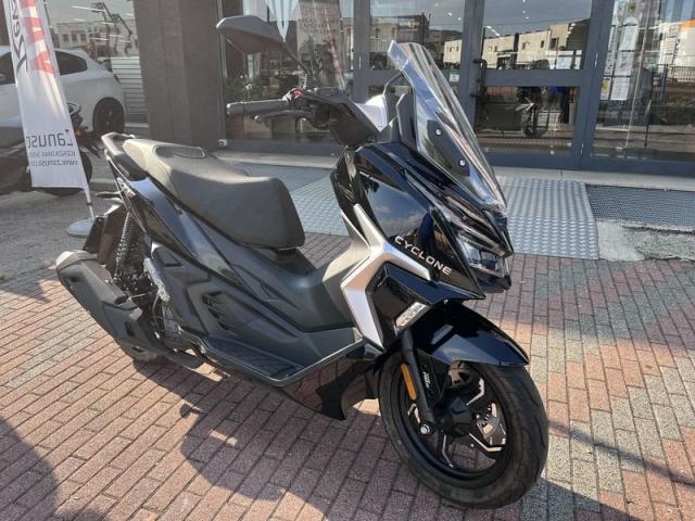 Cyclone RT1 scooter 125 guidabile anche patente B
