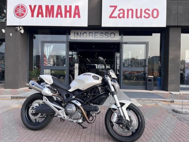Ducati Monster 696+