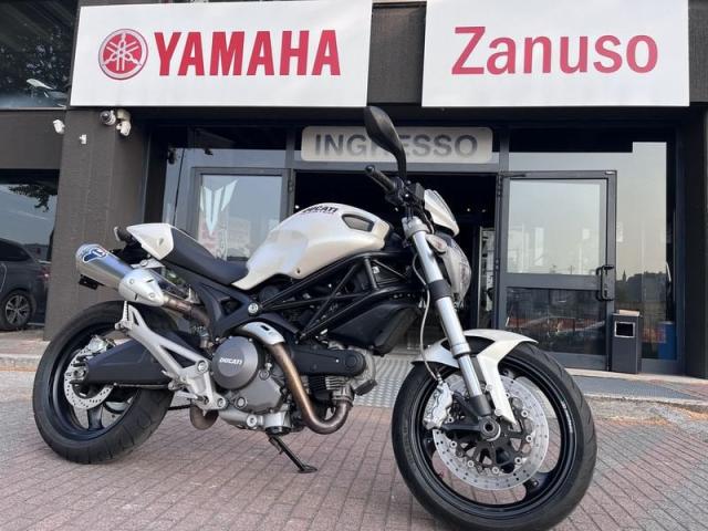 Ducati Monster 696+