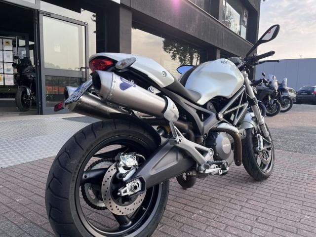 Ducati Monster 696+
