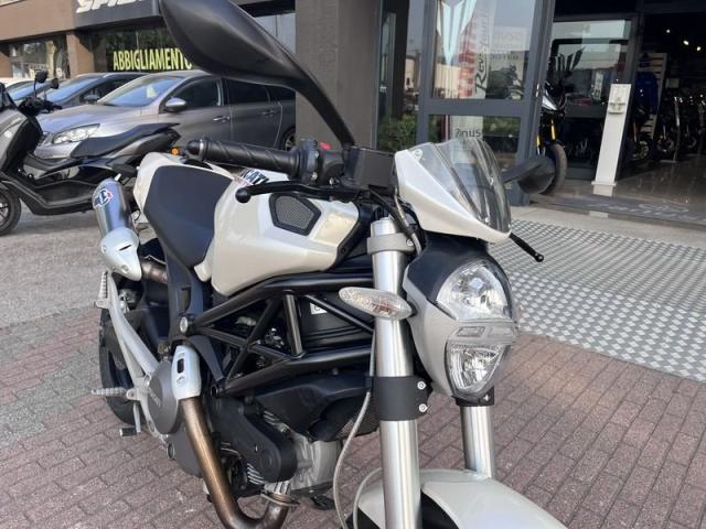 Ducati Monster 696+