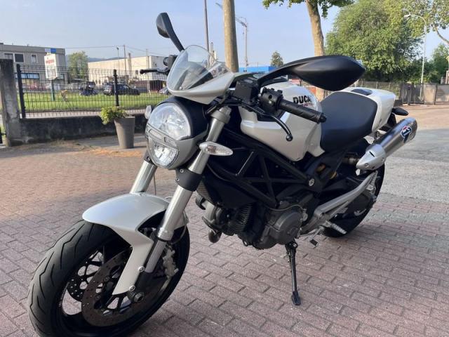 Ducati Monster 696+