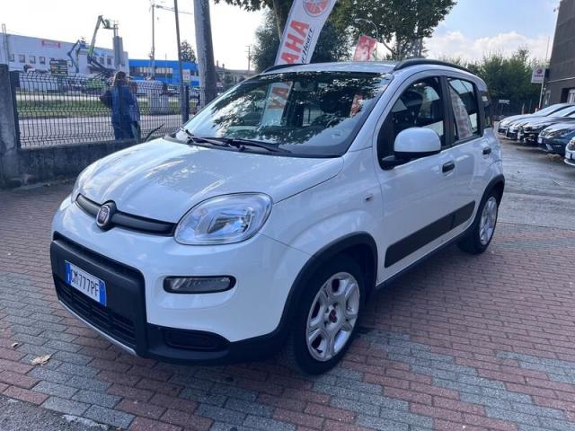 FIAT Panda 1.0 firefly hybrid POCHI KM