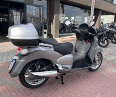 Aprilia Scarabeo 500 - 8