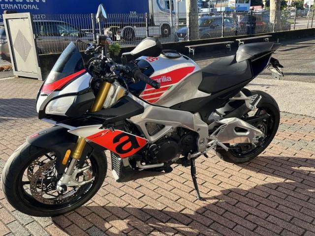 Aprilia Tuono V4 1100