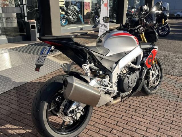 Aprilia Tuono V4 1100