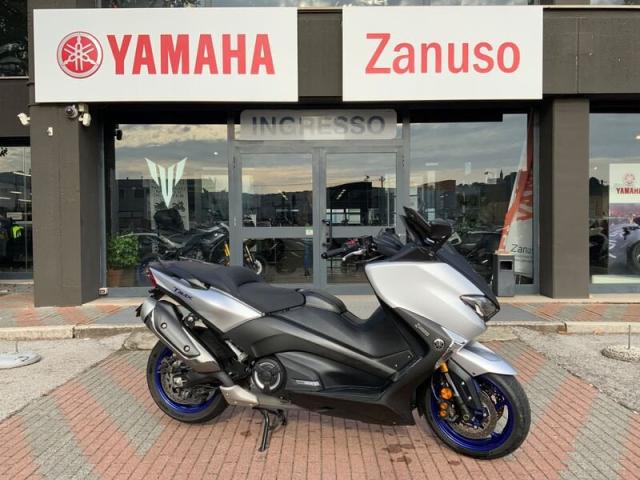 Yamaha T Max 530