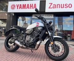 Yamaha XSR 700 - 4