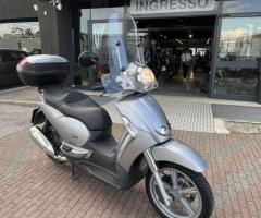 Aprilia Scarabeo 250 IE - 3