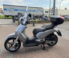 Aprilia Scarabeo 250 IE - 4