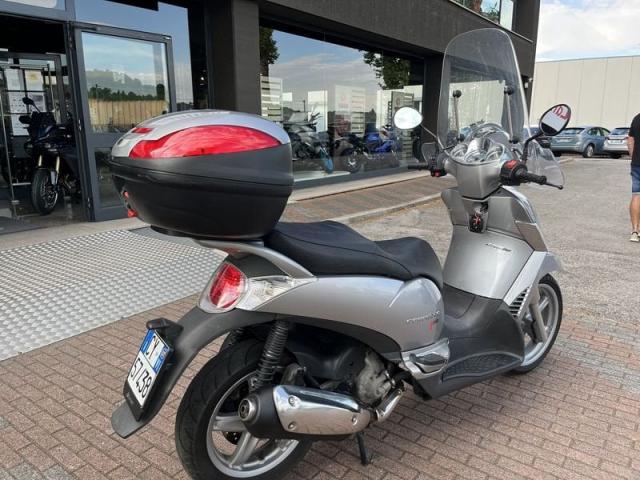 Aprilia Scarabeo 250 IE