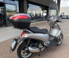 Aprilia Scarabeo 250 IE - 7