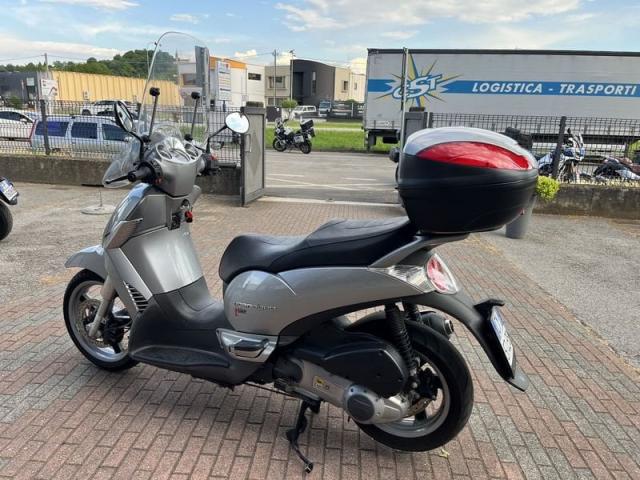Aprilia Scarabeo 250 IE
